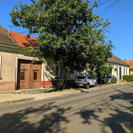 B57 * Budakalász