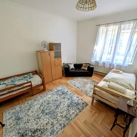 B57 Apartament